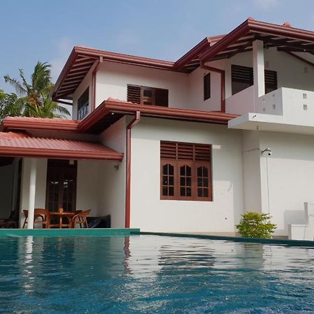 Emildale Villa Wadduwa Bagian luar foto