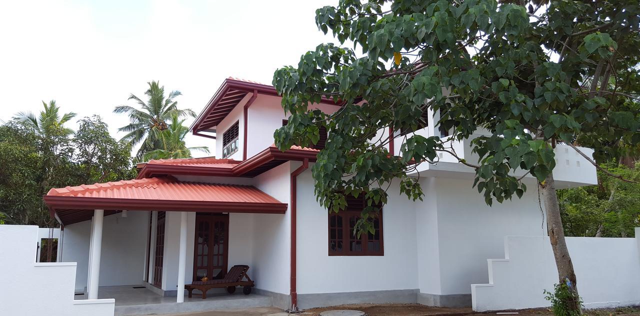 Emildale Villa Wadduwa Bagian luar foto