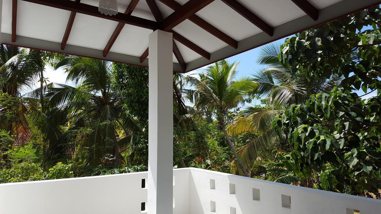 Emildale Villa Wadduwa Bagian luar foto