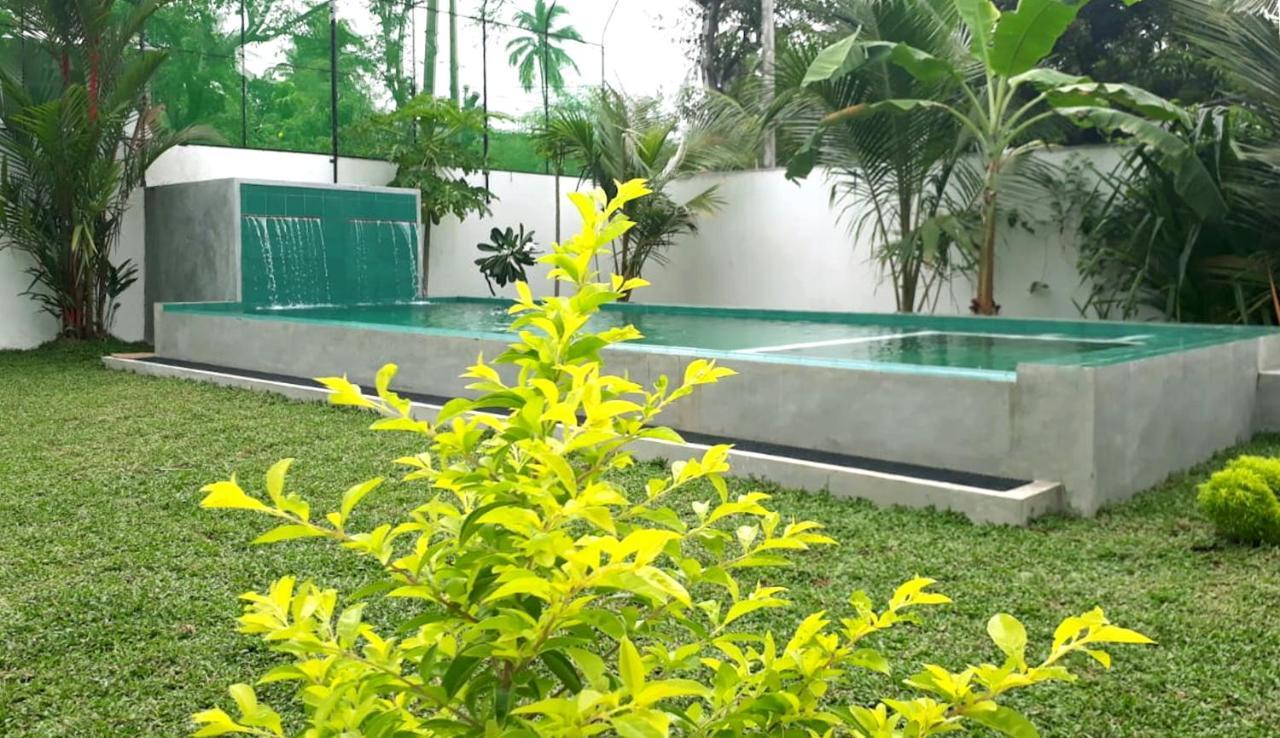 Emildale Villa Wadduwa Bagian luar foto