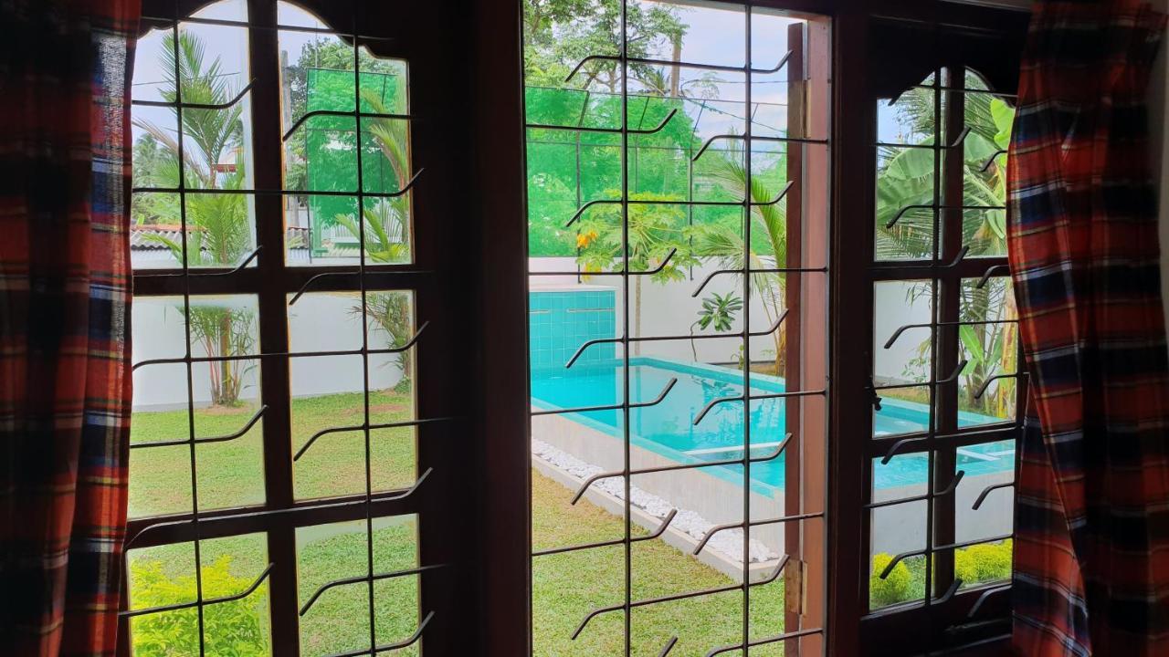 Emildale Villa Wadduwa Bagian luar foto