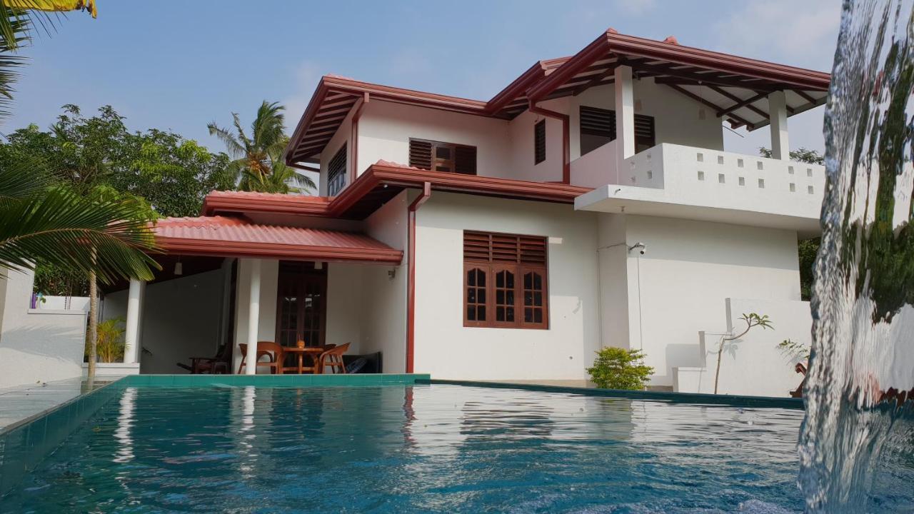 Emildale Villa Wadduwa Bagian luar foto
